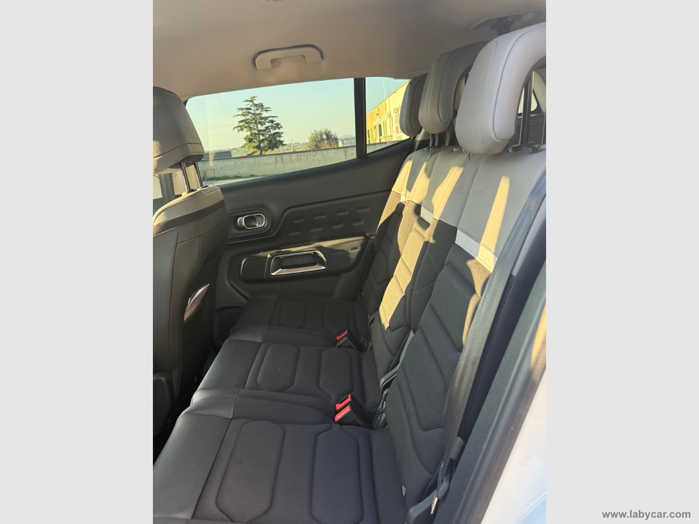 C5 Aircross BlueHDi 130 S&S EAT8 Shine - immagine 16