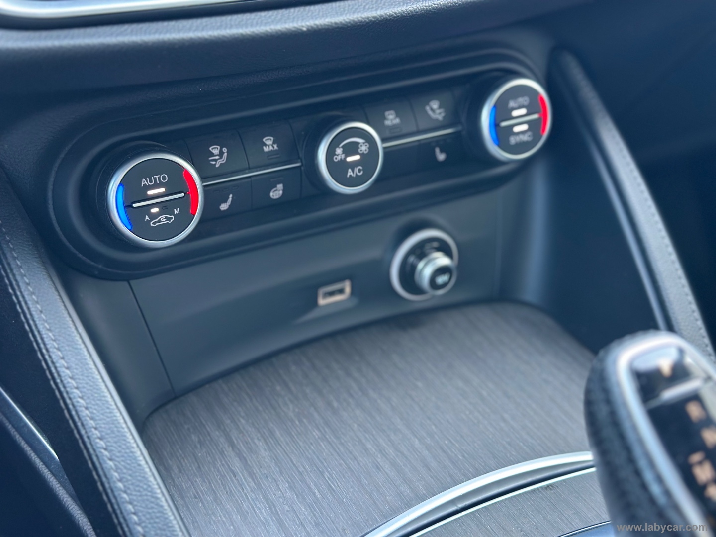 Stelvio 2.2 T.diesel 210 CV AT8 Q4 Ti - immagine 16