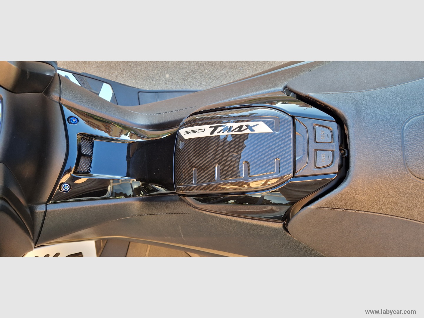 T Max 560 - immagine 16