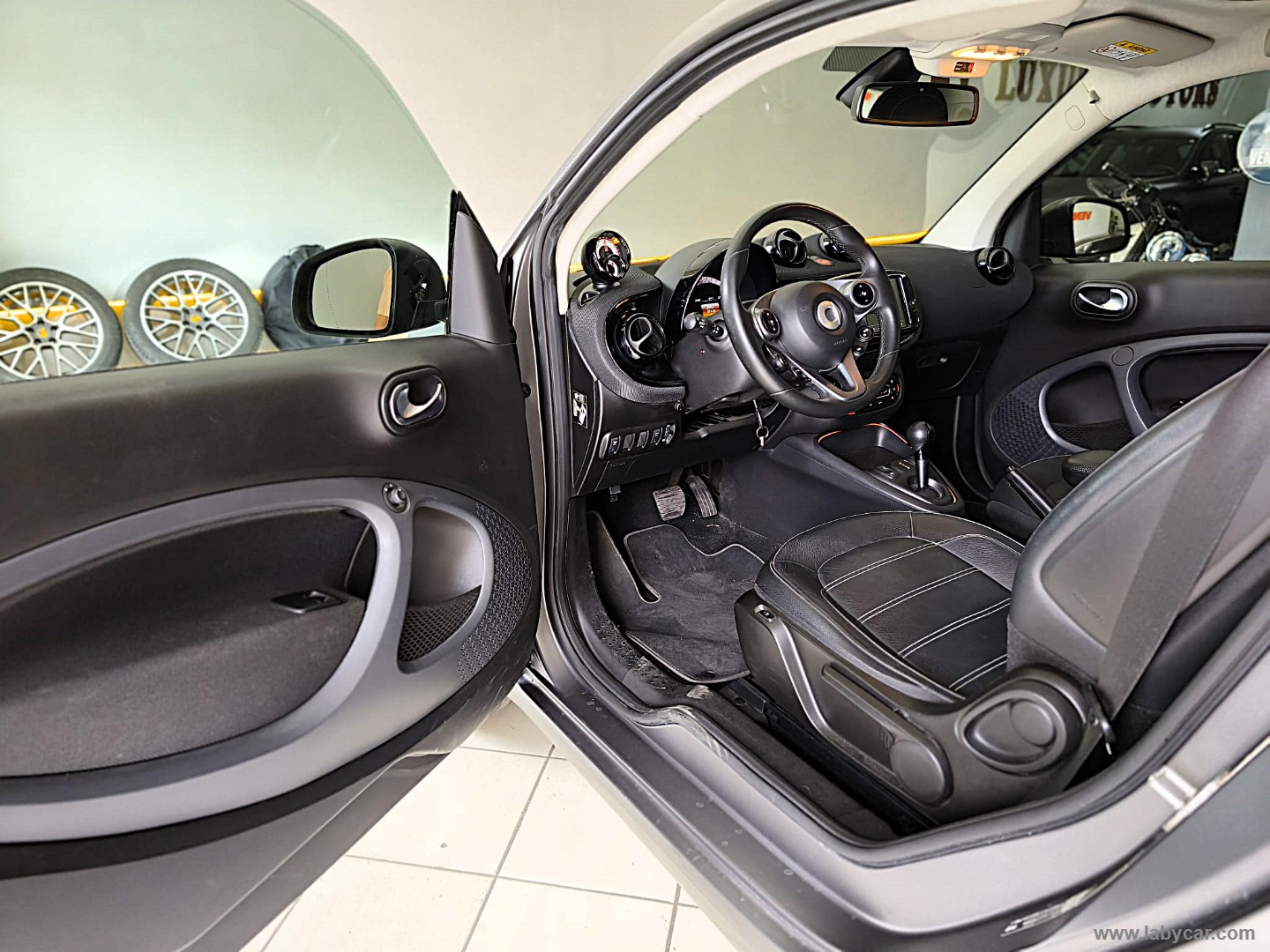fortwo EQ BRABUS Style 39.000KM - immagine 16