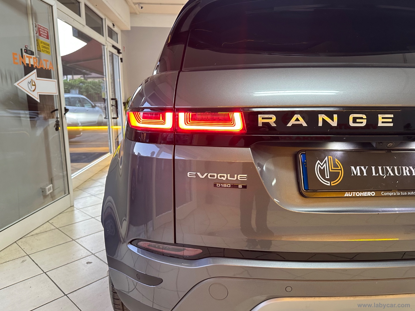 RR Evoque 2.0D L.Flw 150 AWD Auto S - immagine 16