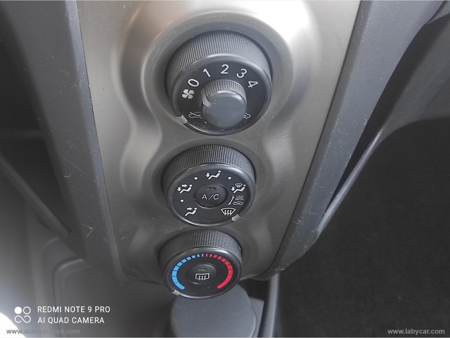 Yaris 1.0 3p. Luxury pack - immagine 16