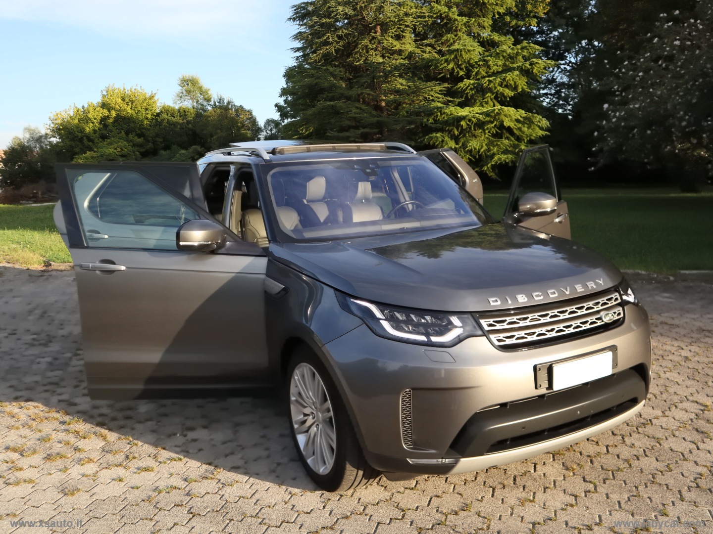 Discovery 3.0 TD6 249 CV HSE Luxury 7 POSTI - immagine 16