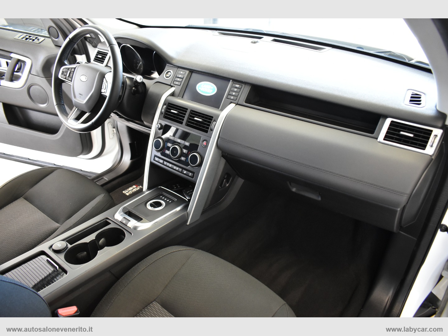 Discovery Sport 2.2 TD4 SE - immagine 16