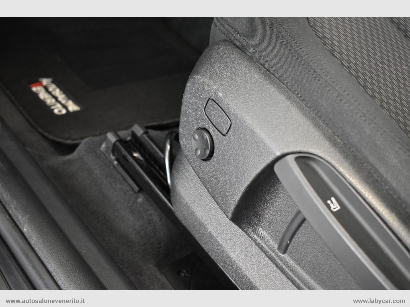 X1 sDrive18d Advantage - immagine 16