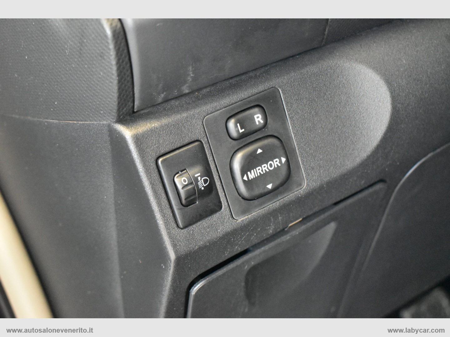 Yaris 1.4 D-4D 5p. Sol - immagine 16