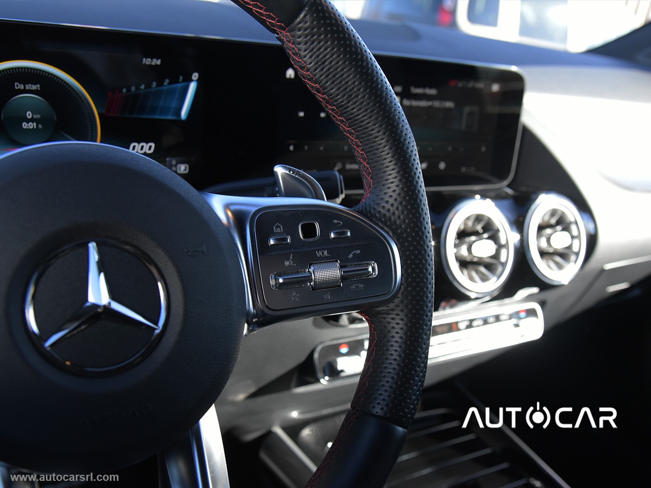 GLA 35 4Matic AMG - immagine 16