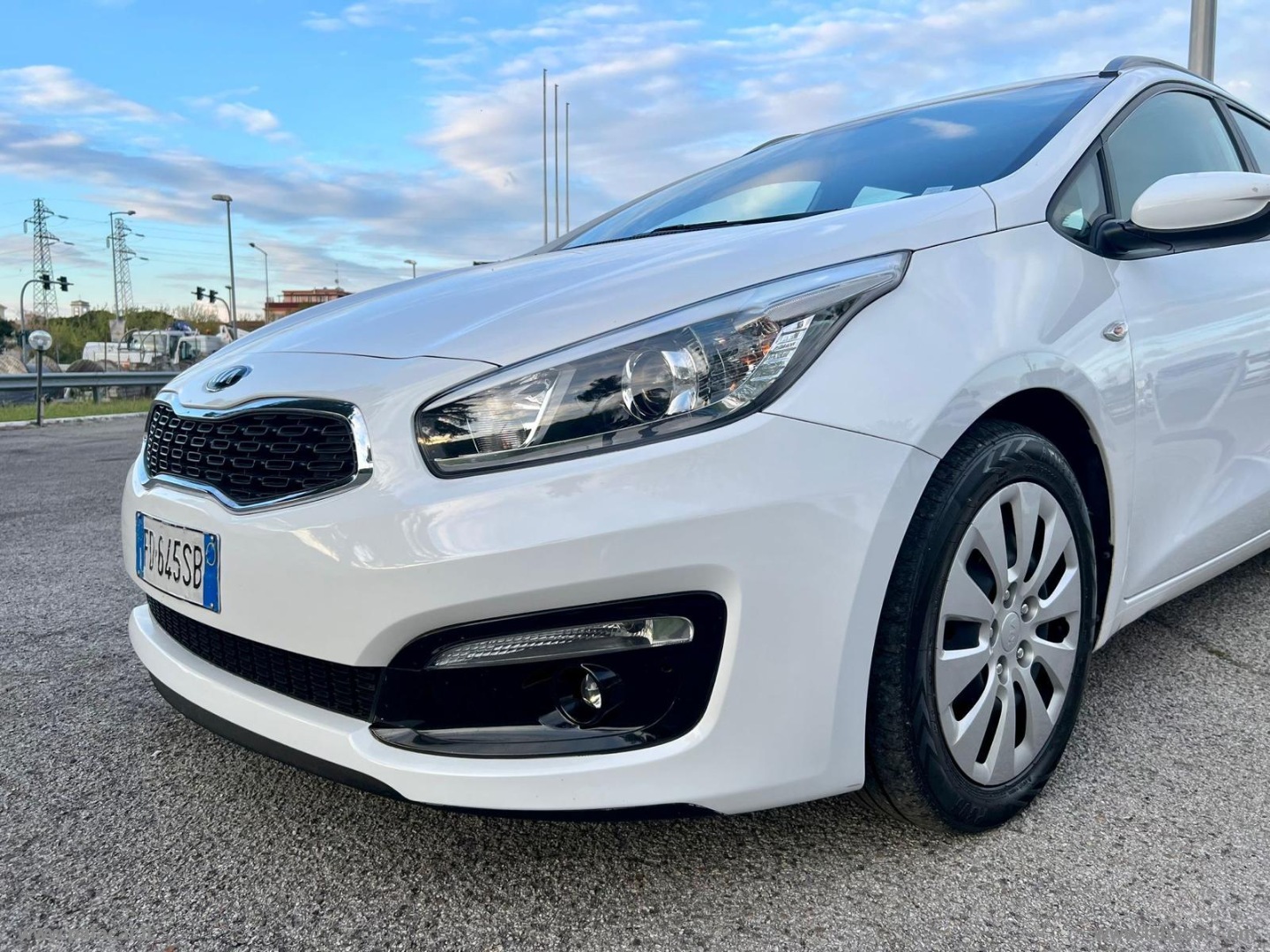 cee d 1.6 CRDi 110 CV SW Active - immagine 16