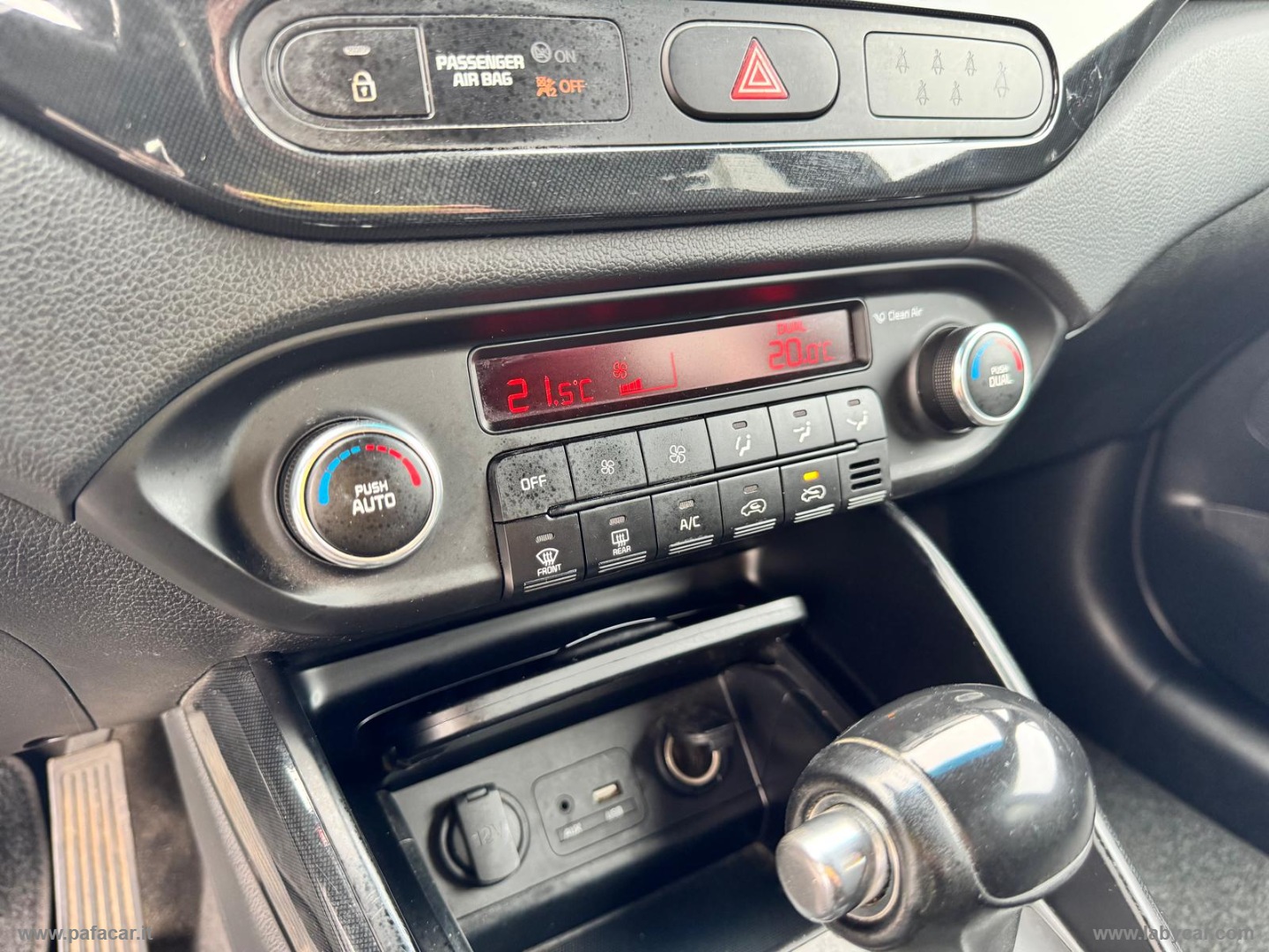 Carens 1.7 CRDi 136 CV Auto Class - immagine 16