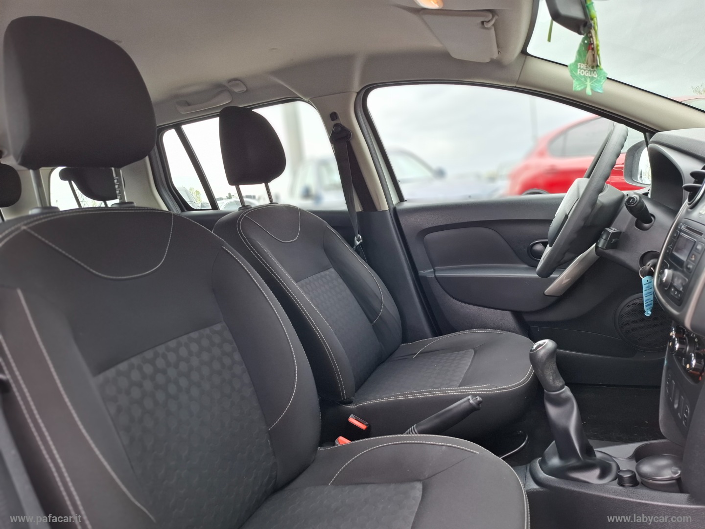 Logan MCV 1.5 dCi 8V 75 CV S&S Ambiance - immagine 16