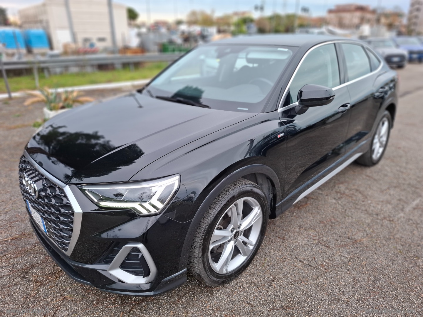 Q3 SPB 35 TDI quattro S tr. S line ed. - immagine 16