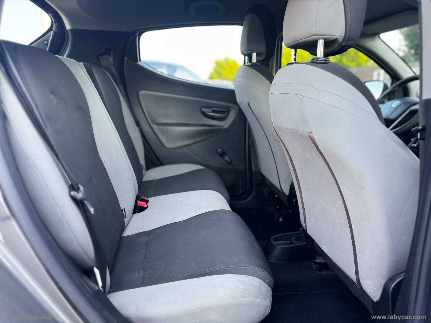 Ypsilon 0.9 T.Air 85CV 5p.Met.Ec.Elef. - immagine 16