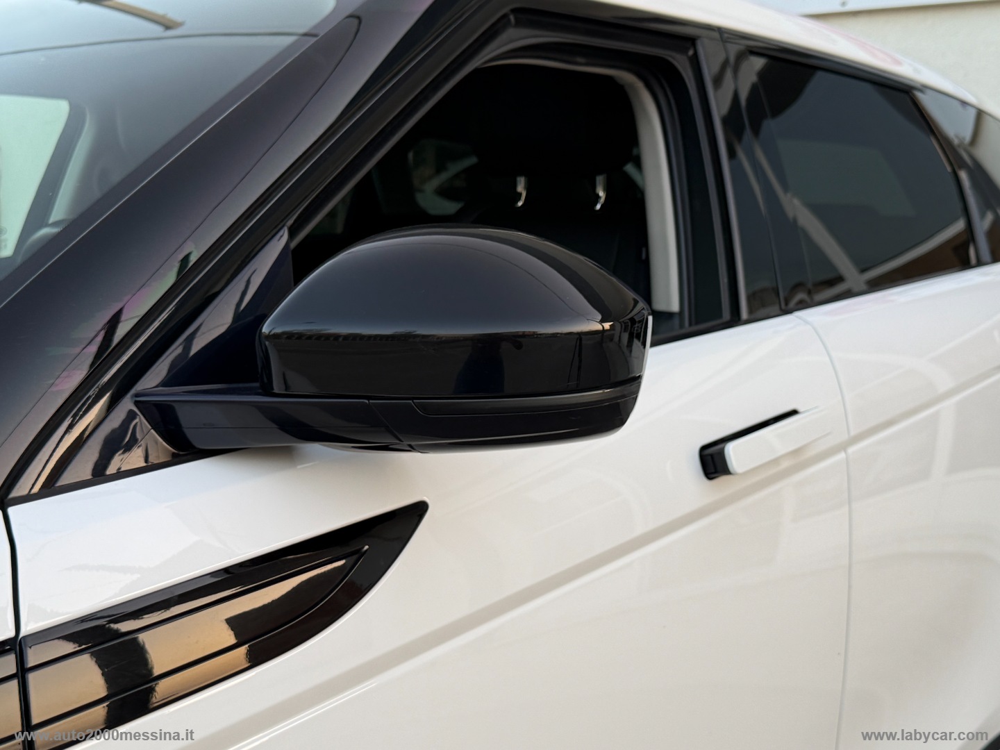 RR Evoque 2.0D I4 163 CV AWD Auto SE - immagine 16