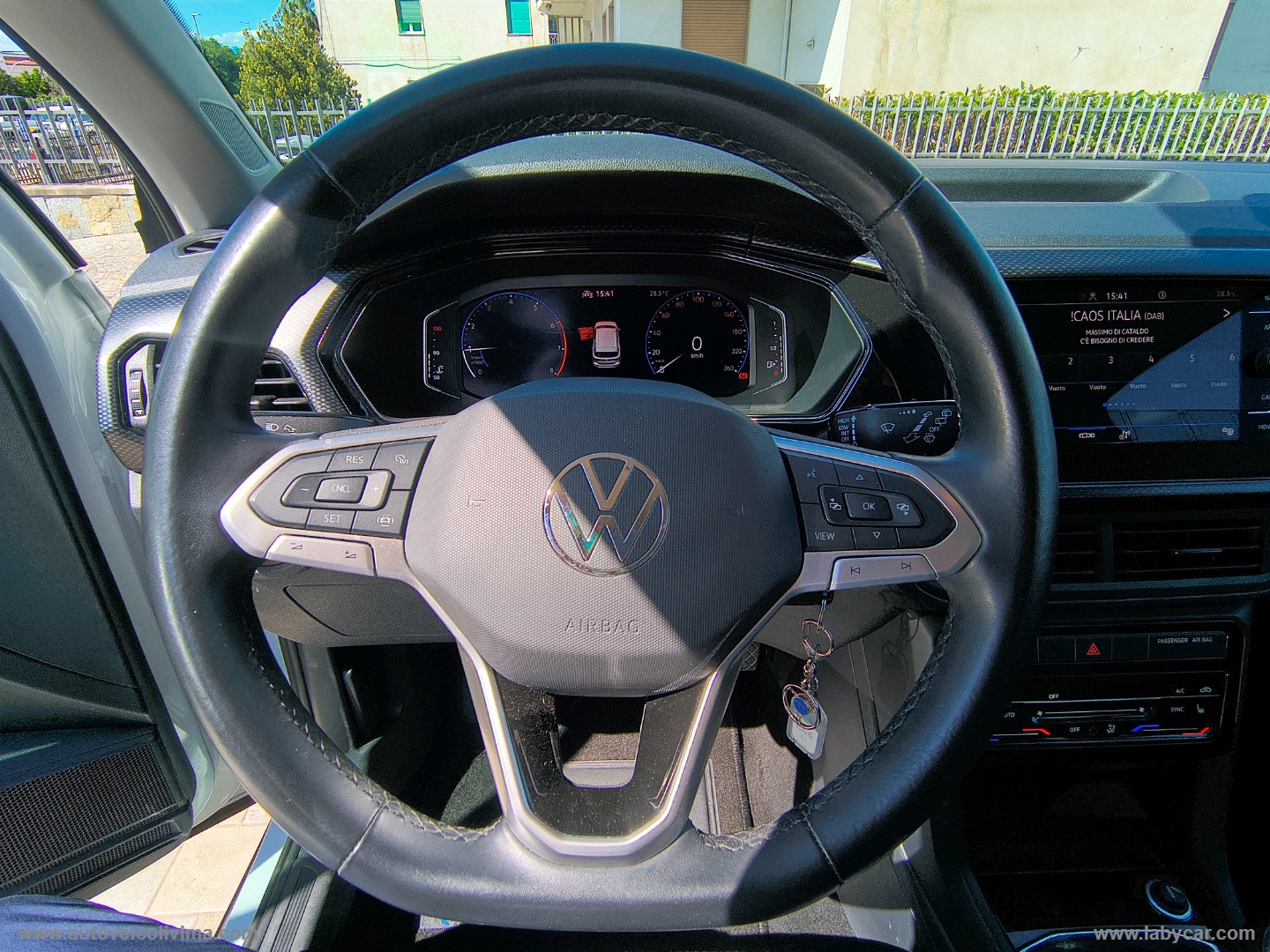 T-Cross 1.0 TSI 110 CV Advanced - immagine 16