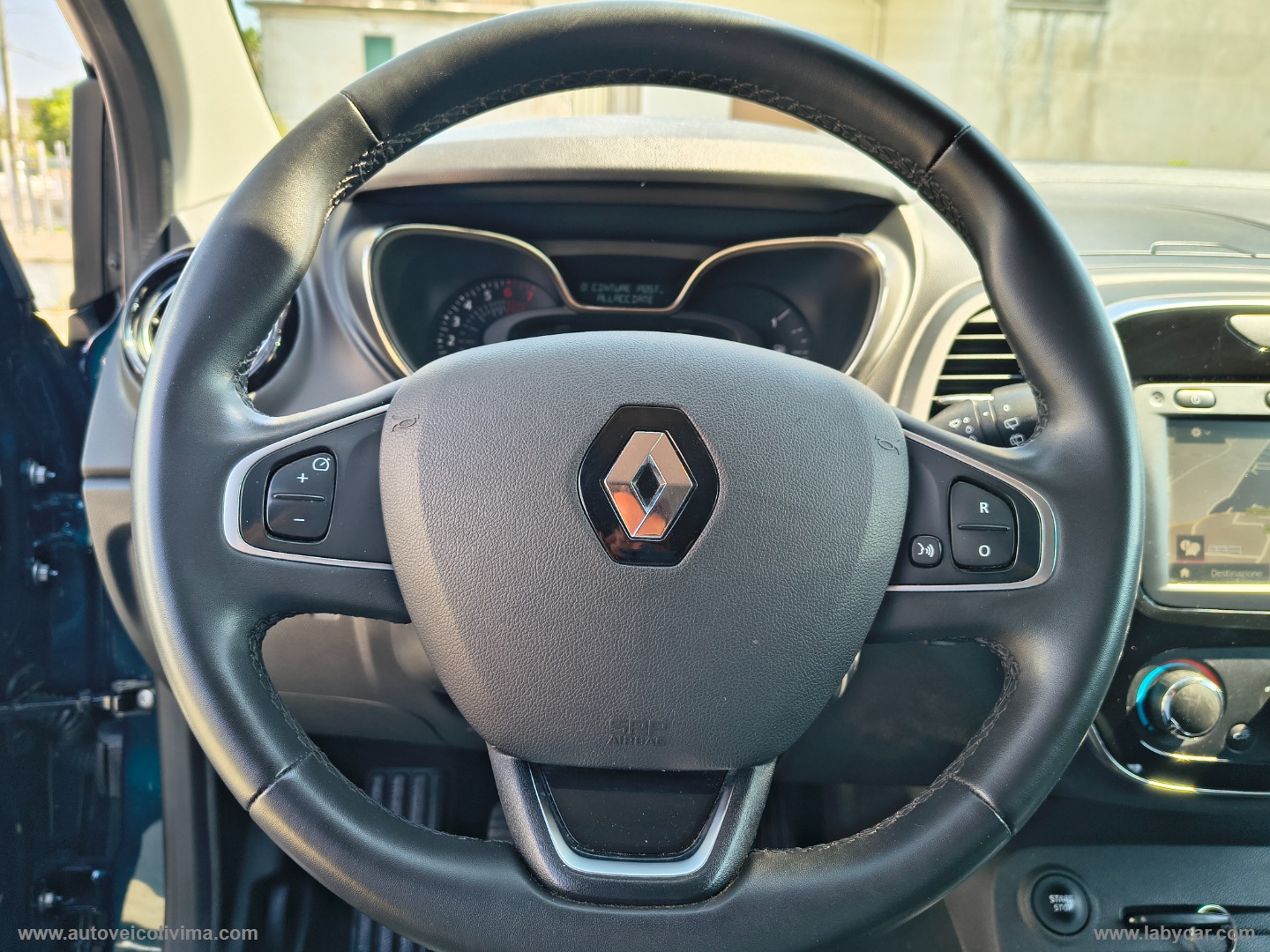 Captur TCe 12V 90 CV Business - immagine 16