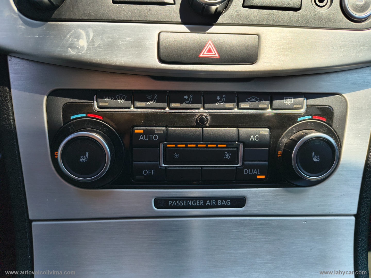 Passat Var. 2.0 TDI Highline BlueM.Tech - immagine 16