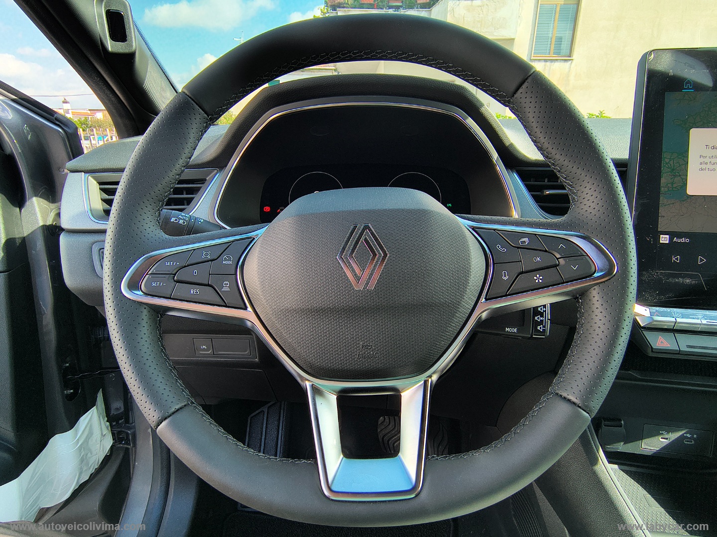 Captur Eco-G 120 CV Techno KM 0 ITALIA - immagine 16