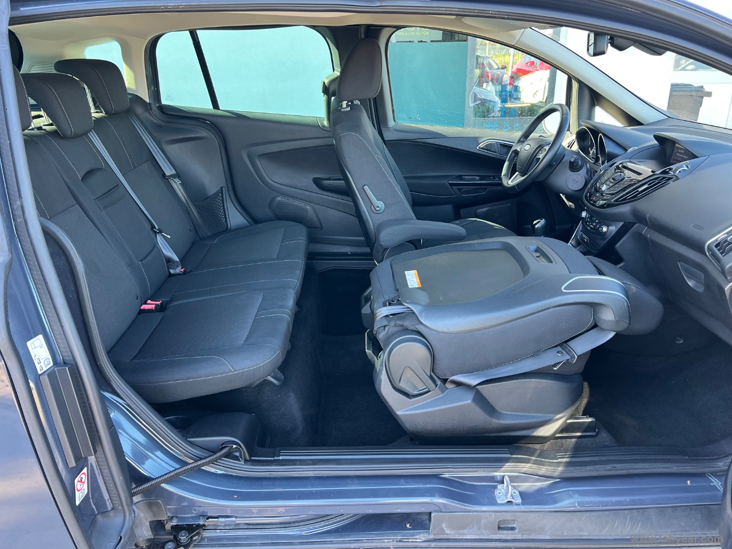 B-Max 1.5 TDCi 75 CV Titanium - immagine 16