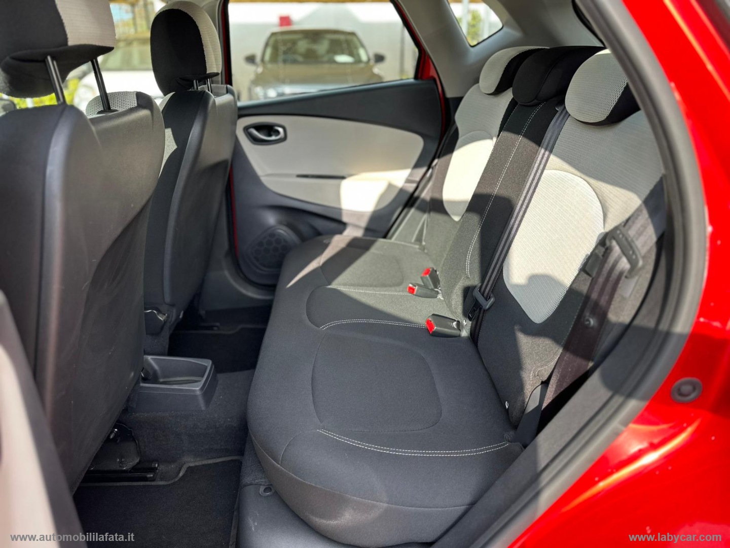 Captur dCi 8V 110 CV S&S Energy Zen DIESEL 39.000 KM - immagine 16
