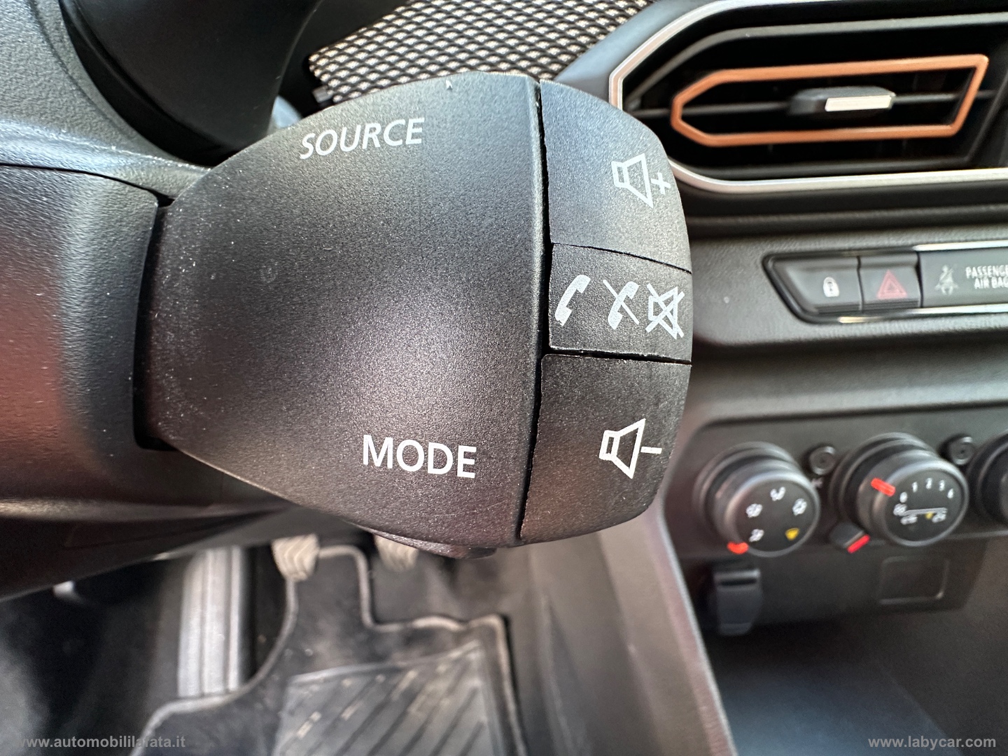 Sandero Stepway 1.0 TCe ECO-G Expression GPL 19.000 KM - immagine 16