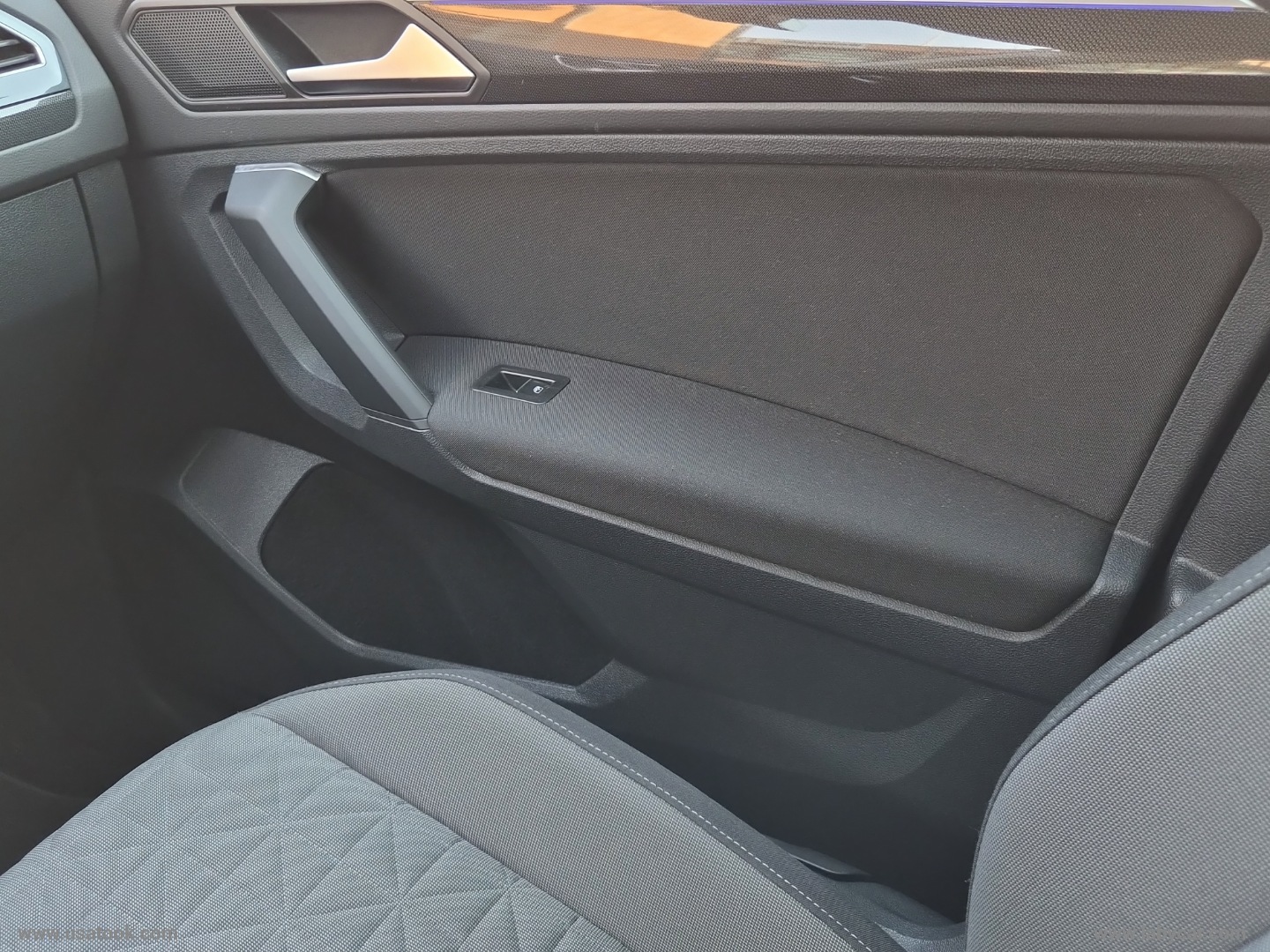 Tiguan 2.0 TDI UNICO PROPRIETARIO - immagine 16