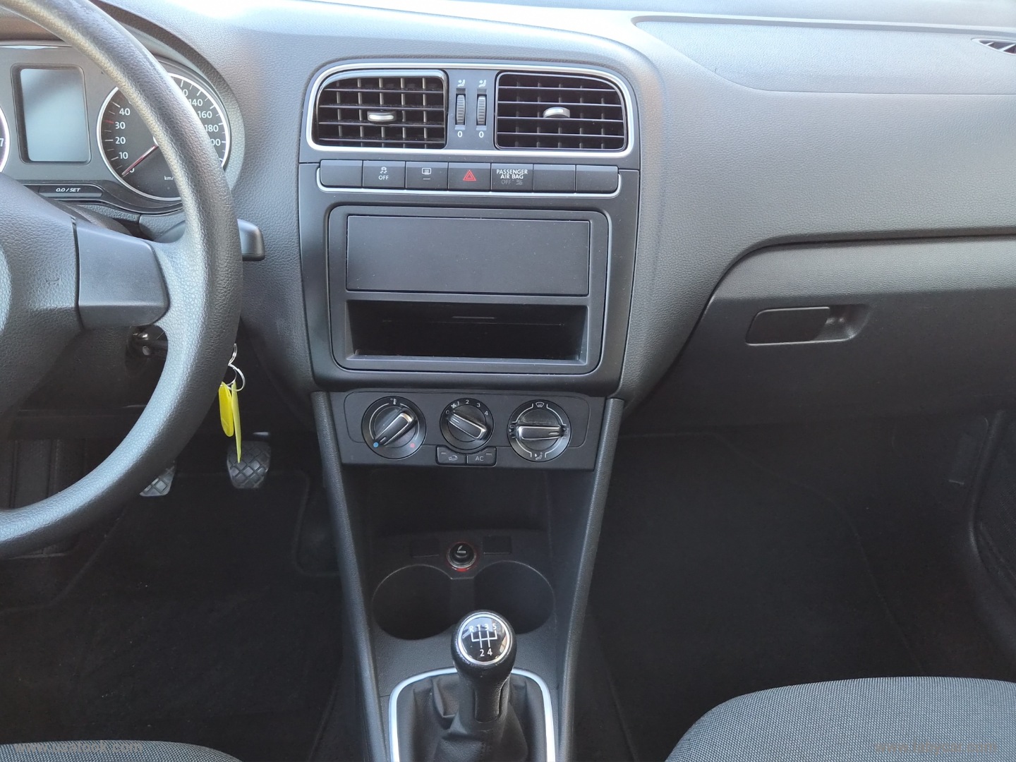 Polo 1.2 70 CV 5p. Comfortline UNICO PROPRIETARIO - OK NEOPATENTATI - immagine 16
