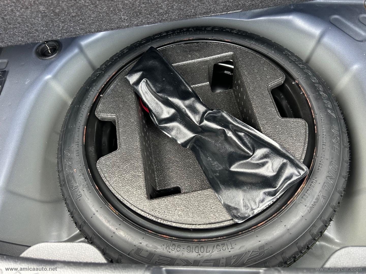 Yaris 1.0 5p. Business - immagine 16