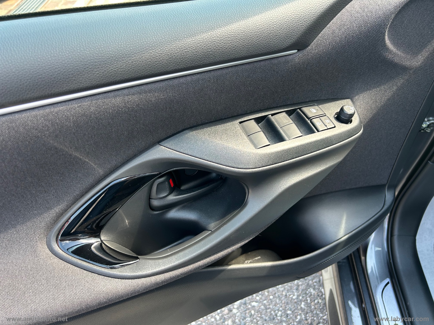 Yaris 1.5 Hybrid 5p. Trend - immagine 16