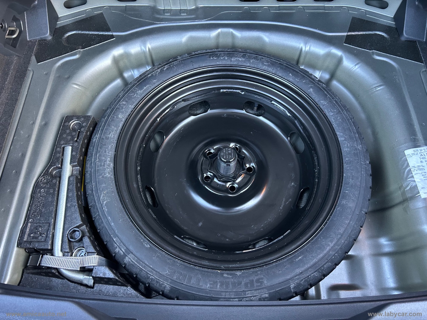 T-Roc 1.6 TDI SCR Advanced BlueMot.Tech. - immagine 16