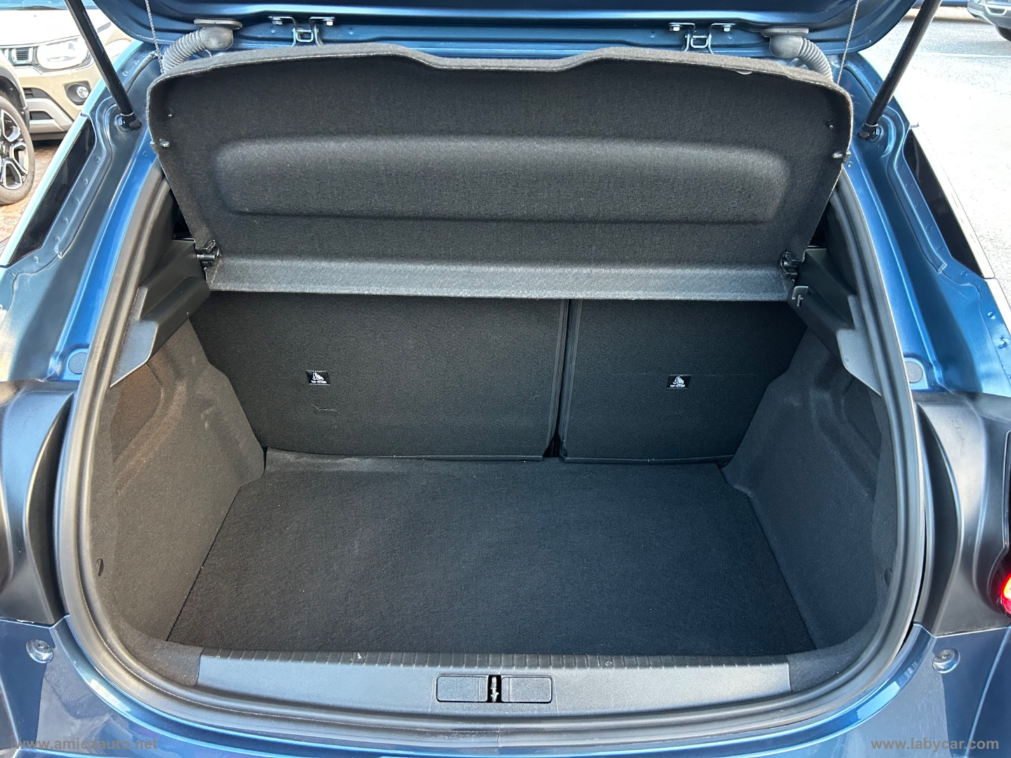 Ypsilon Hybrid e-DCT Ed.Limitata Cassina - immagine 16