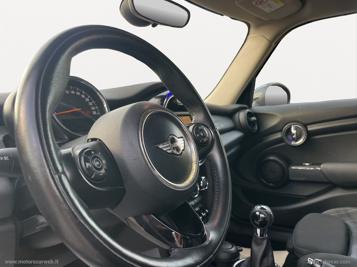 Mini Cooper D 5 porte - immagine 16