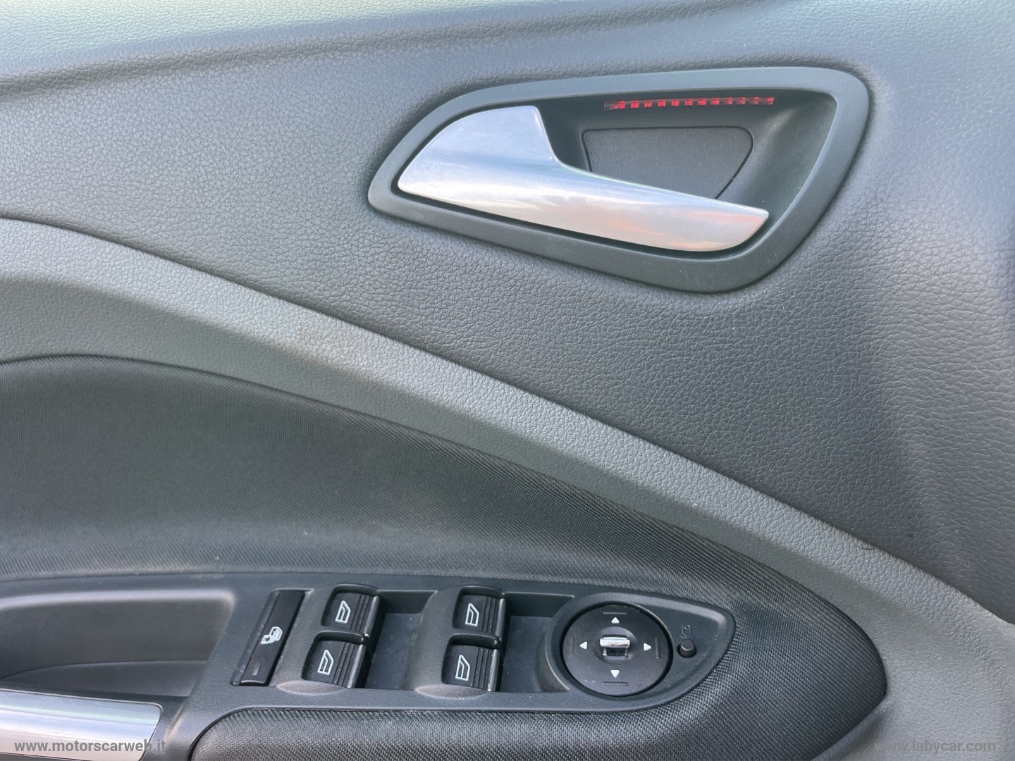 C-Max 1.6 120 CV GPL Titanium - immagine 16