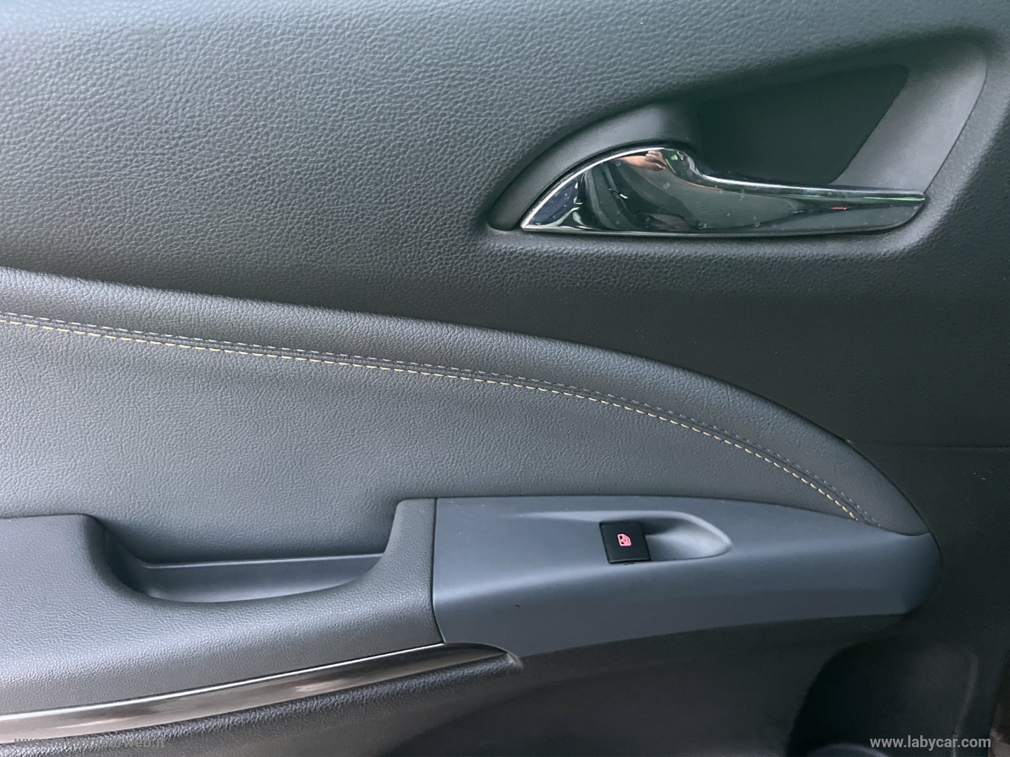 Zafira Tourer 2.0 CDTi 130 CV Cosmo 7 POSTI - immagine 16