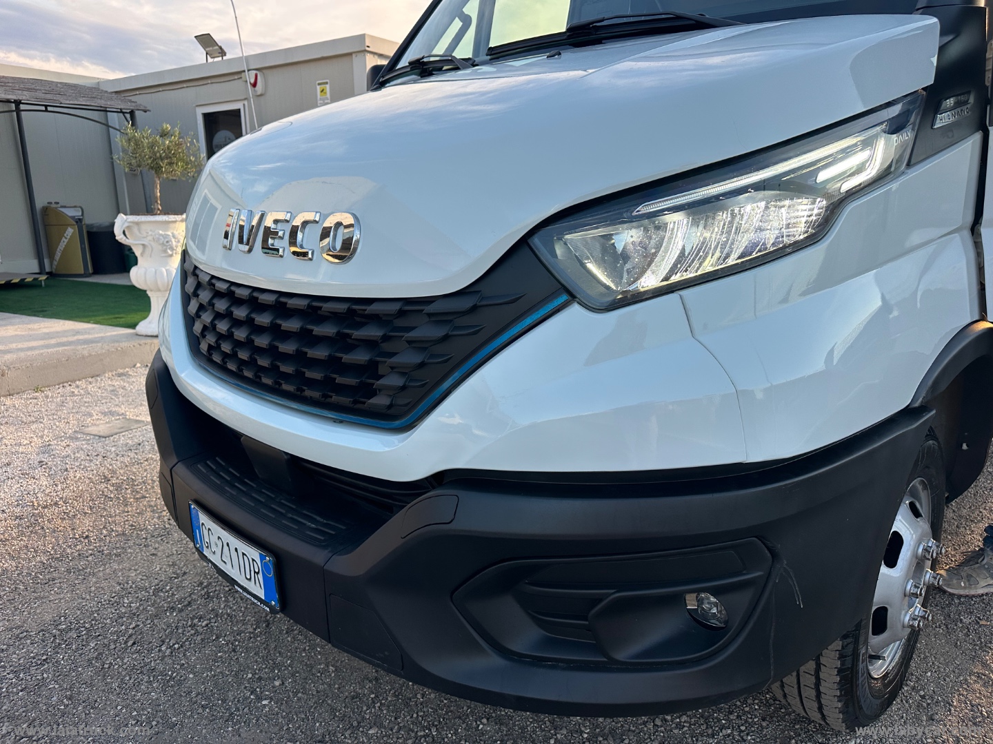 Daily35C14 GEMELLATO BENZ-METANO HIMATIC - immagine 16