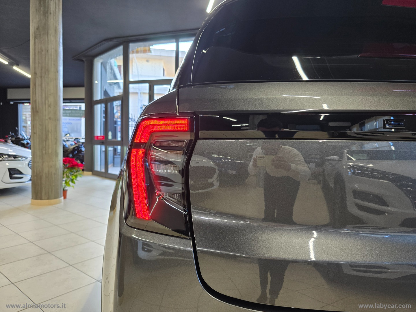 Explorer-E Ext. Range Exp. Prem. 286 CV - immagine 16