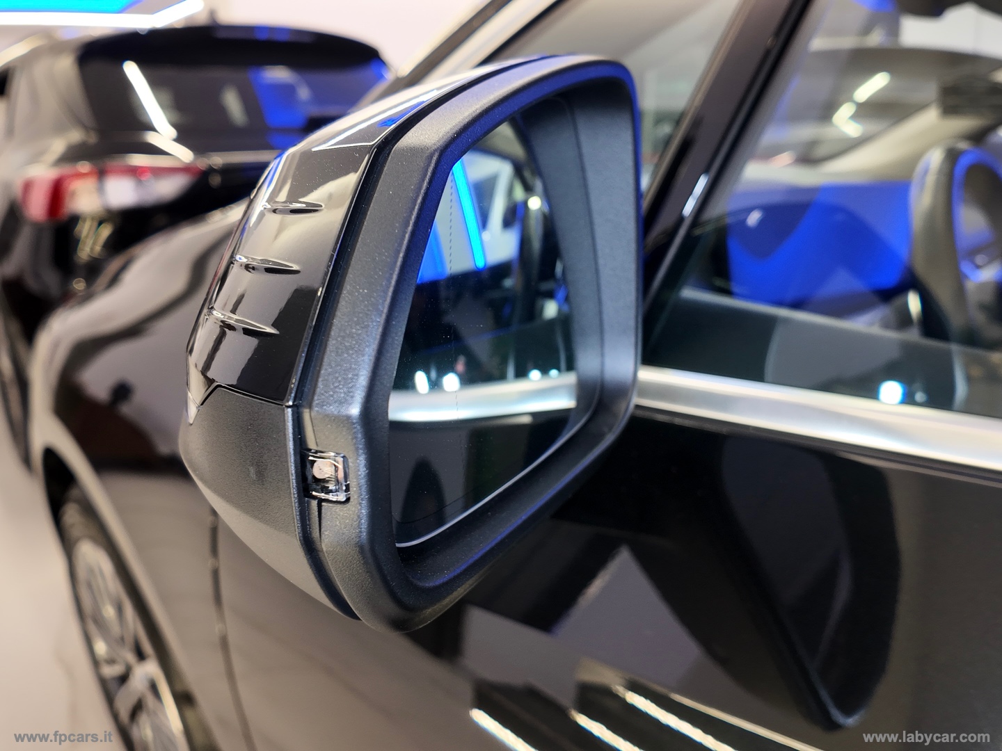 218d Active Tourer Luxury - immagine 16