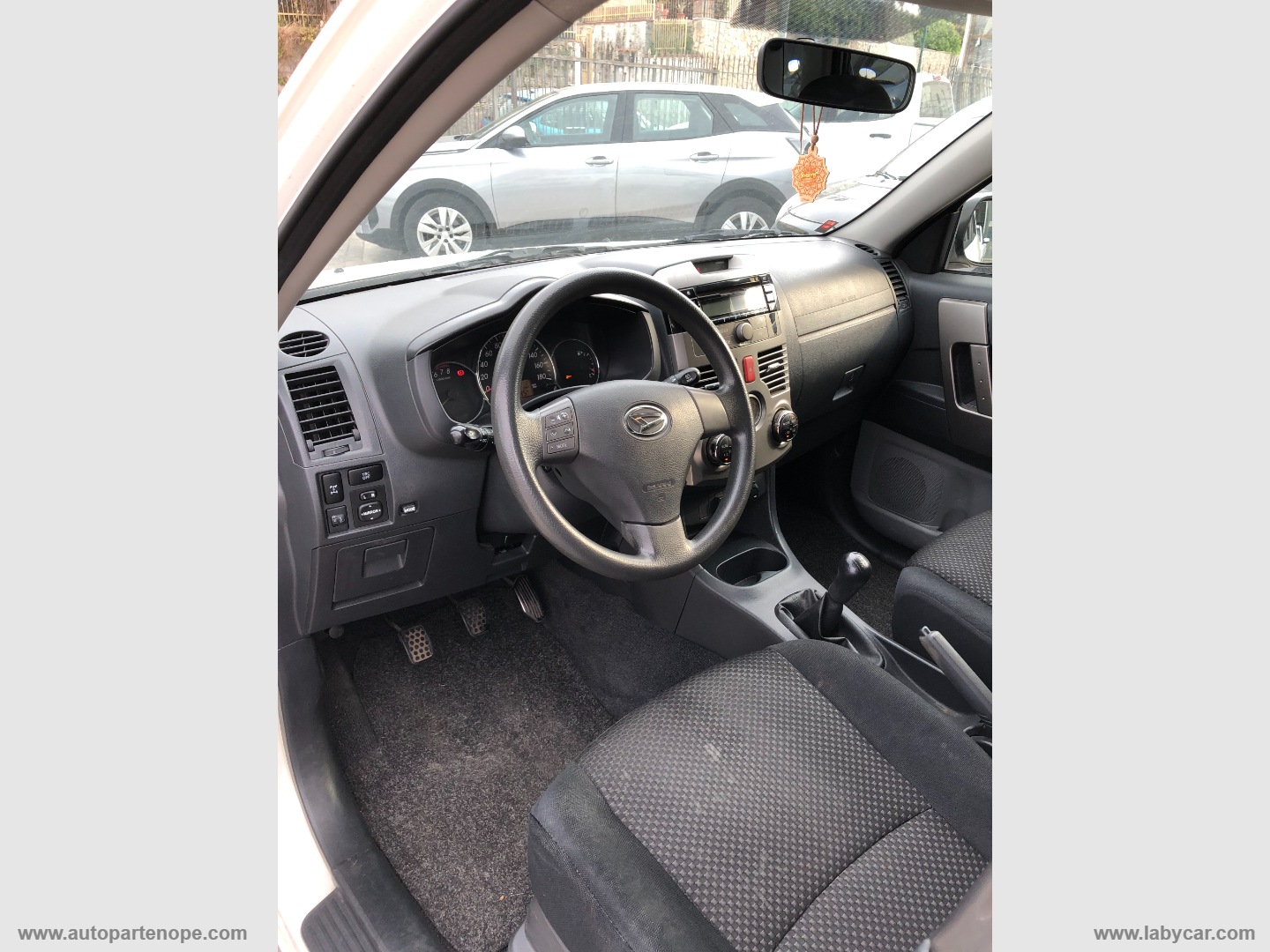 Terios 1.5 4WD B Easy Green Powered - immagine 16
