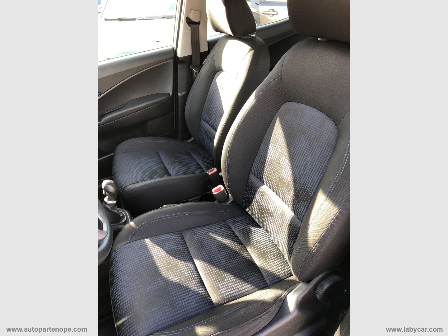 ix20 1.4 90 CV Econext Comfort - immagine 16
