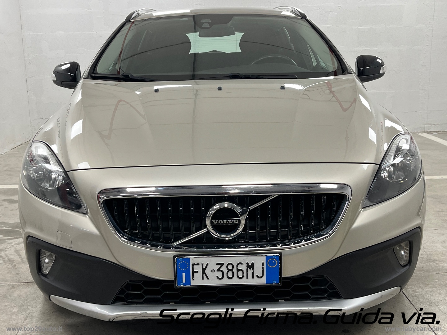 V40 Cross Country D2 Geartronic Business - immagine 16