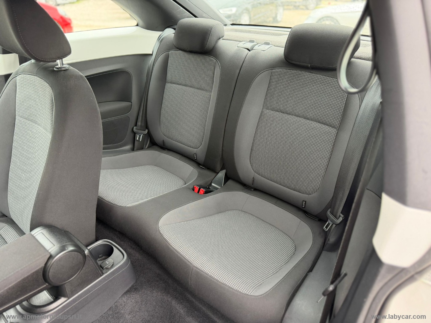 Maggiolino 1.6 TDI Design - immagine 16