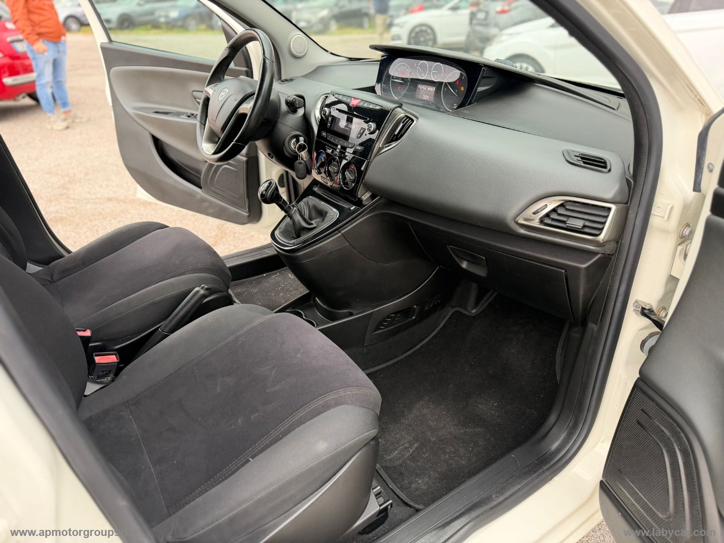 Ypsilon 1.3 MJT 95 CV 5p. S&S Gold - immagine 16