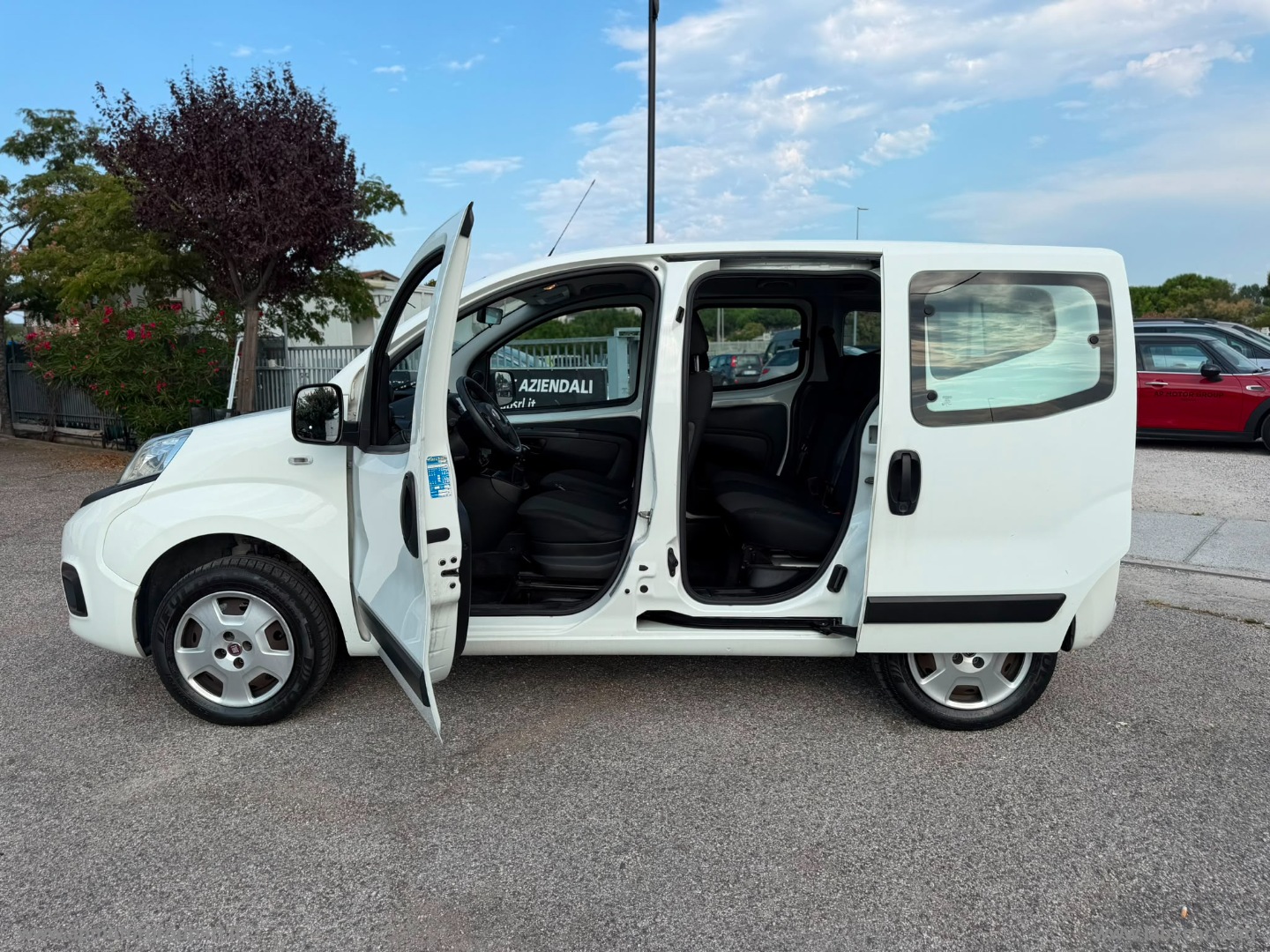 QUBO 1.4 8V 77 CV Easy Natural Power - immagine 16