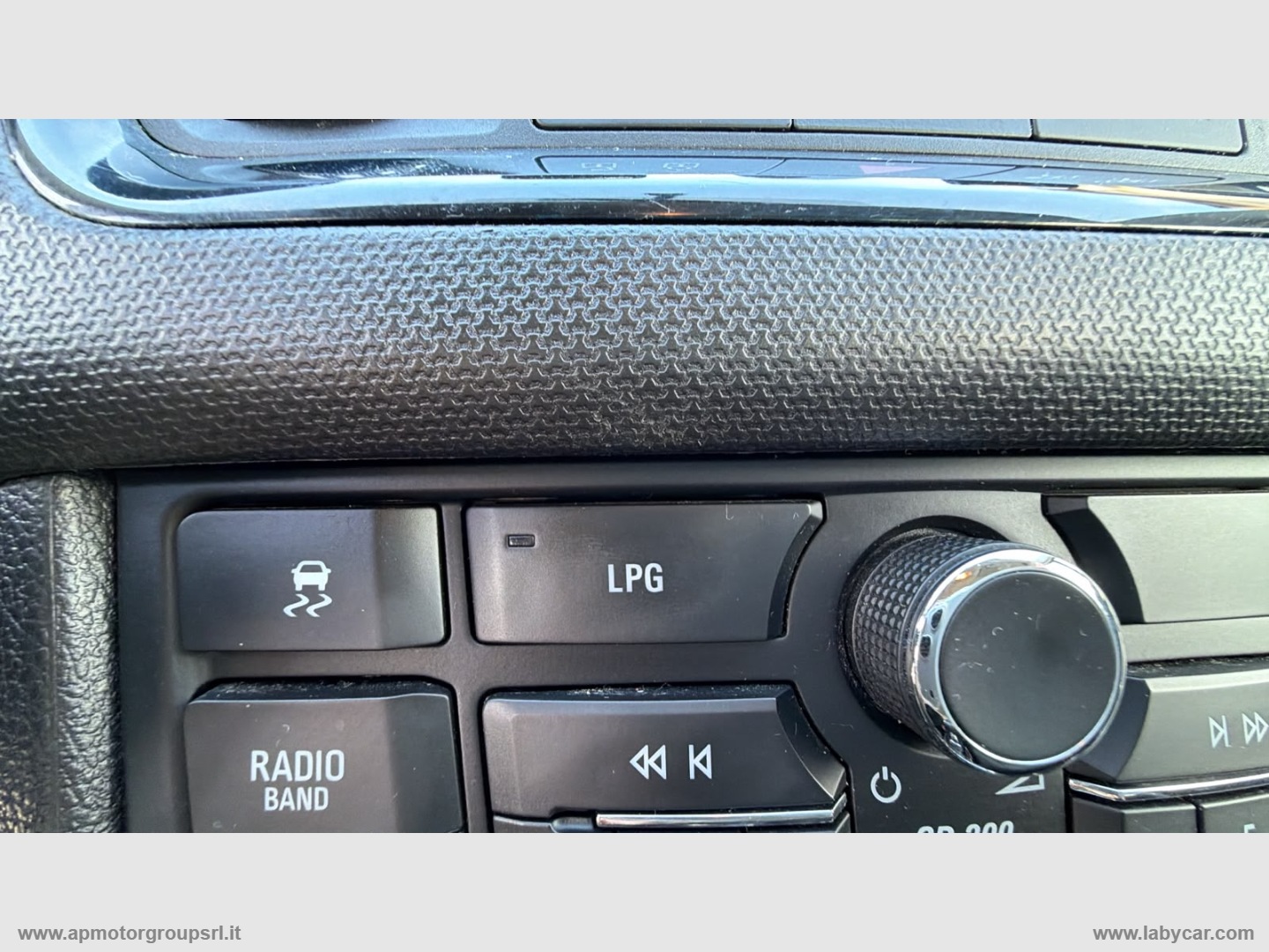 Meriva 1.4 T 120 CV GPL Tech Cosmo - immagine 16