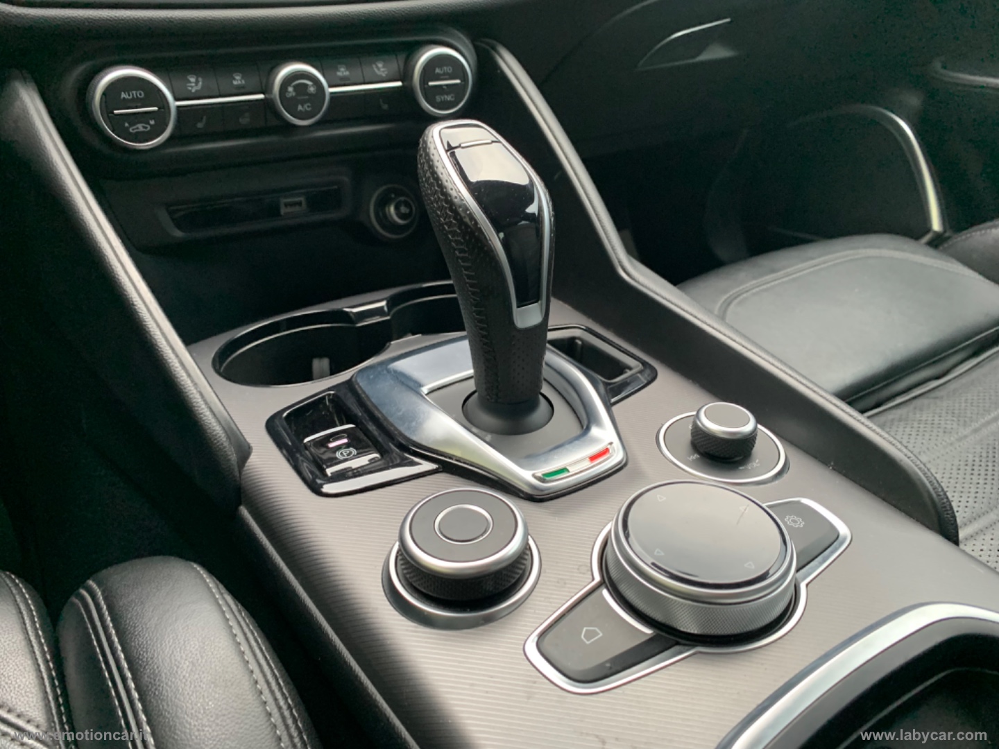 Giulia 2.2 TD 210 CV AT8 AWD Q4 Veloce - 2020 - immagine 16