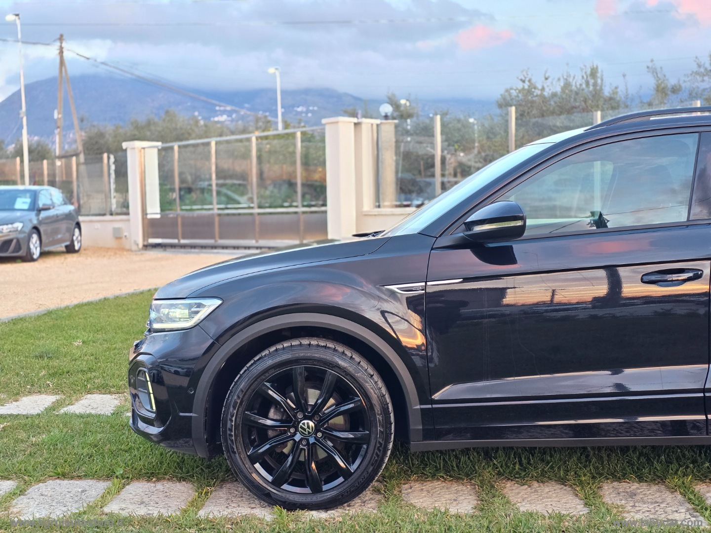 T-Roc 2.0 TDI SCR R-Line - immagine 16