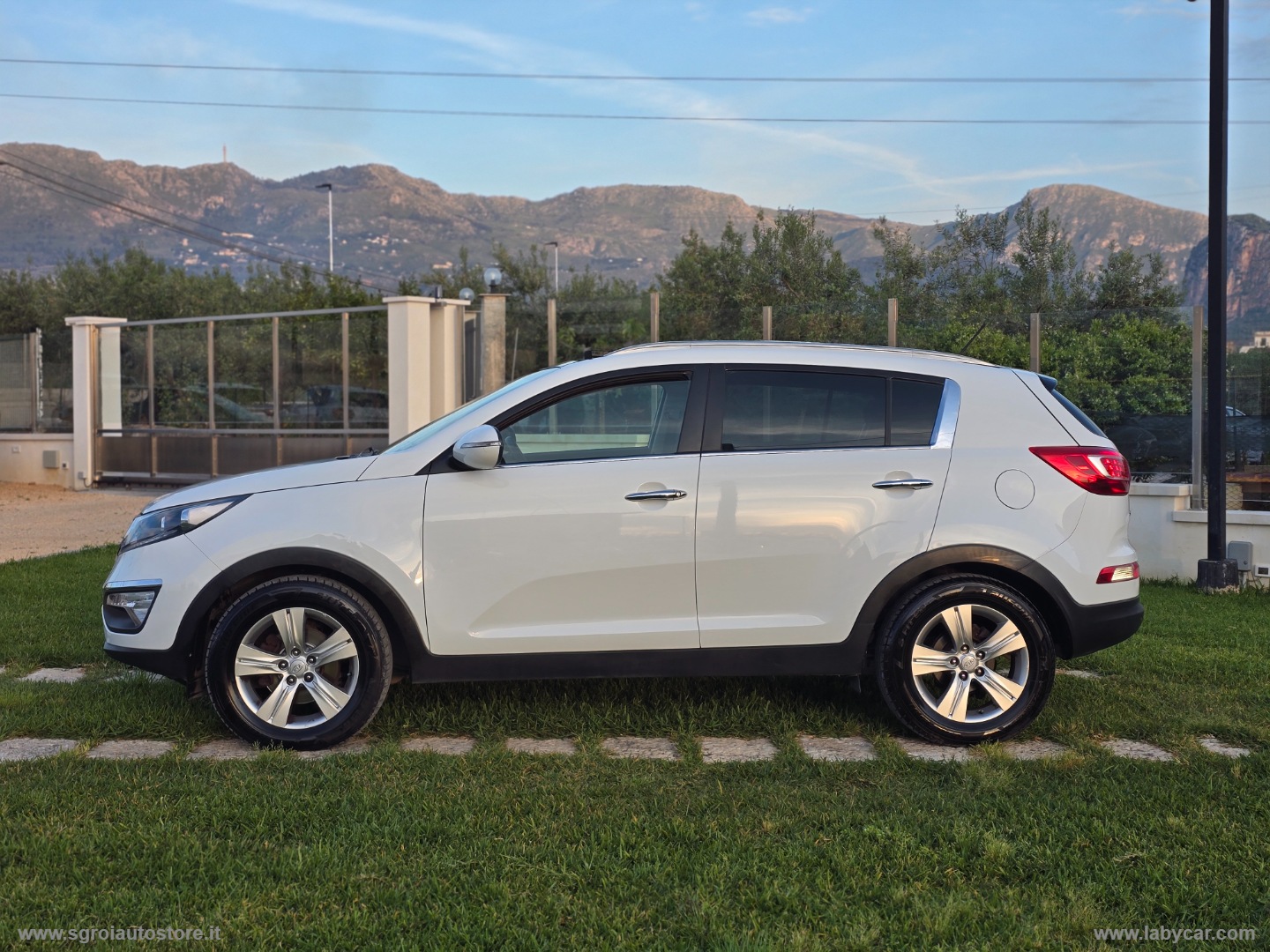 Sportage 1.7 CRDI 2WD Class TETTO PANORAMICO APRIBILE - immagine 16