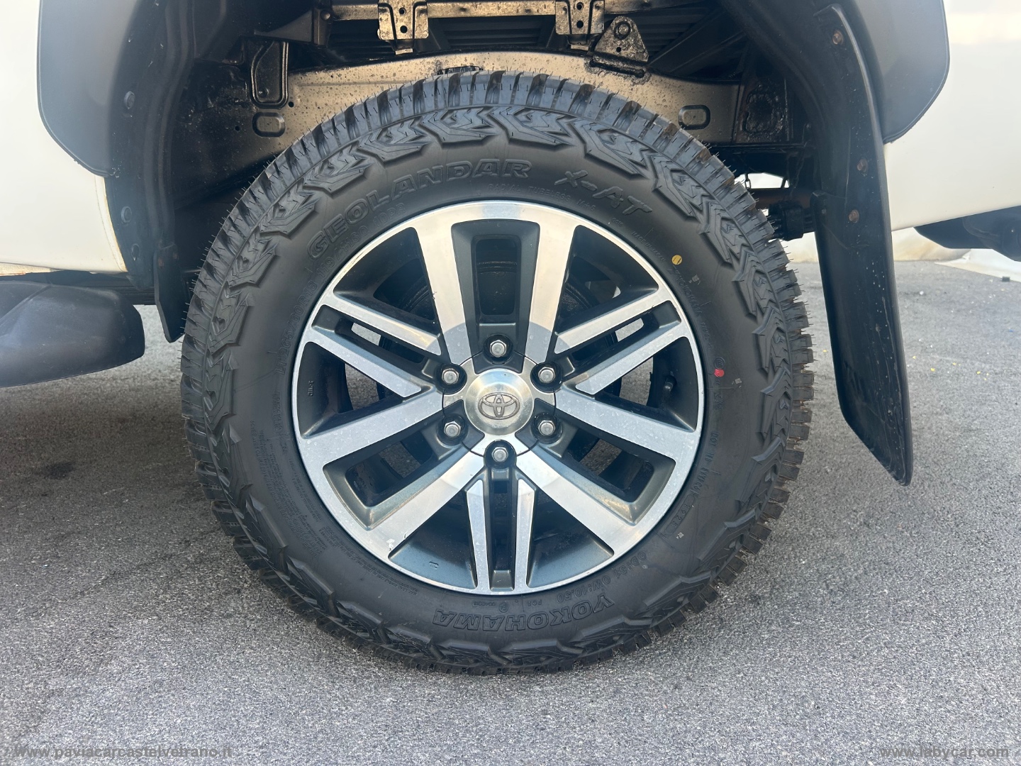 Hilux 2.4 D-4D 4WD 4p. DC Comfort - immagine 16