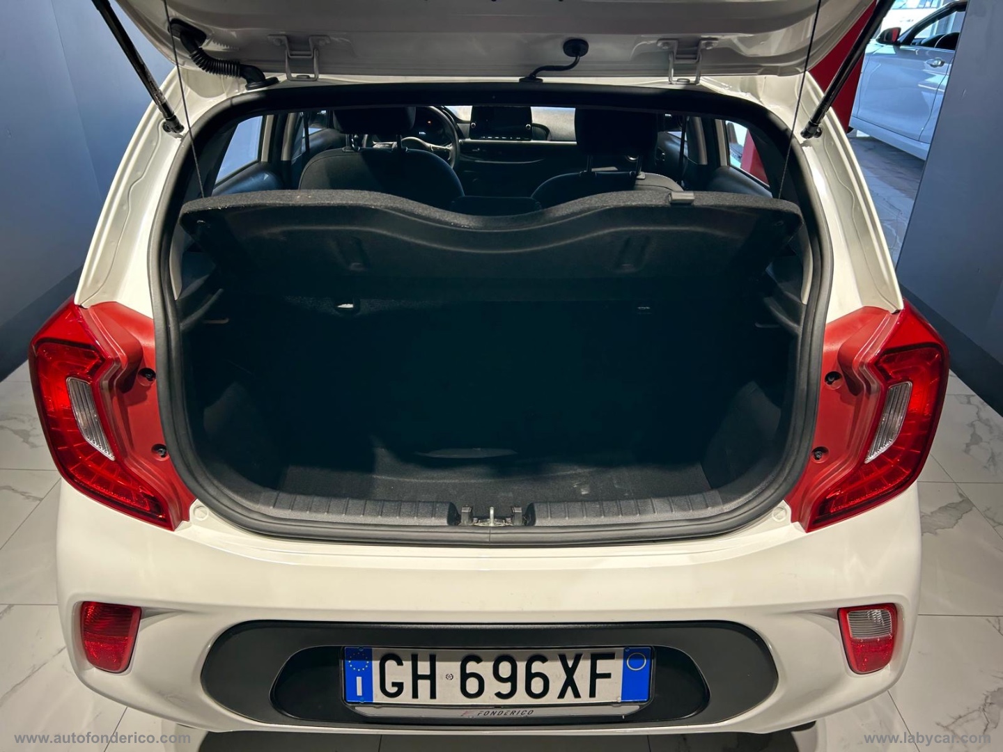 Picanto 1.0 12V 5p. X Line - immagine 16