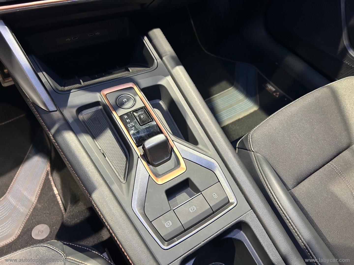 Leon 1.5 Hybrid 150 CV DSG - immagine 16