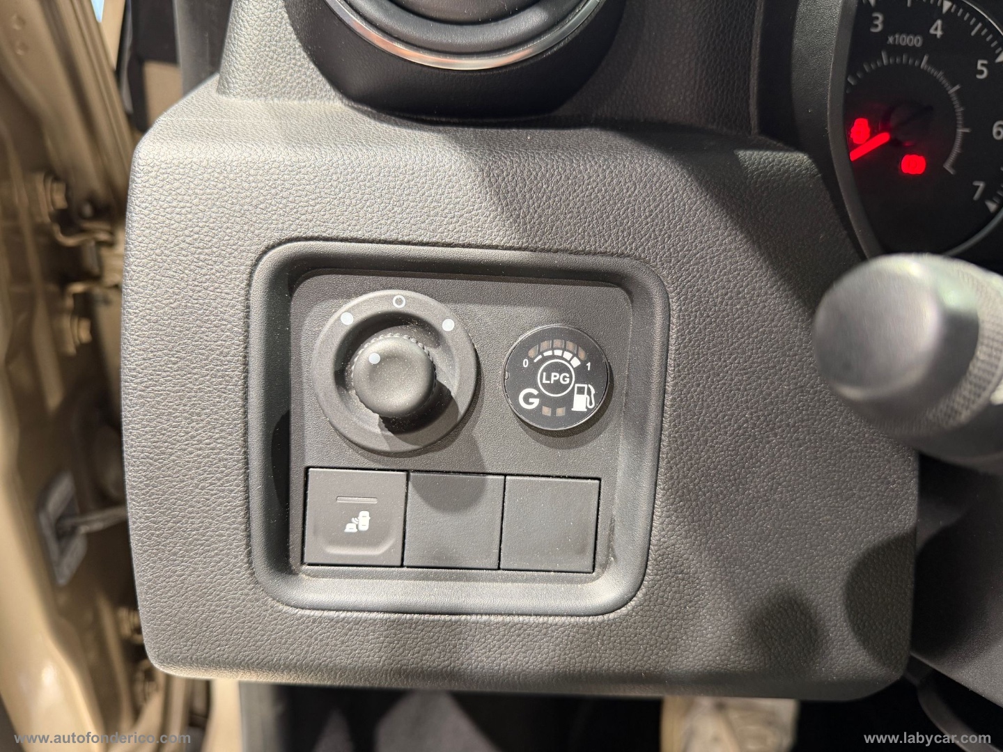 Duster 1.0 TCe 100 CV 4x2 Prestige - immagine 16